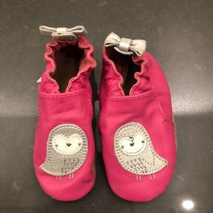 Pink leather Robeez shoes